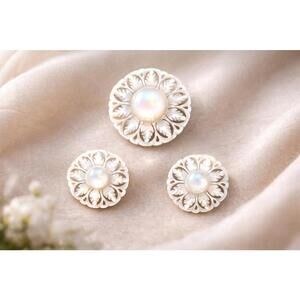 Vintage Carved Mother of Pearl MOP Flower Brooch & Clip Earring Set